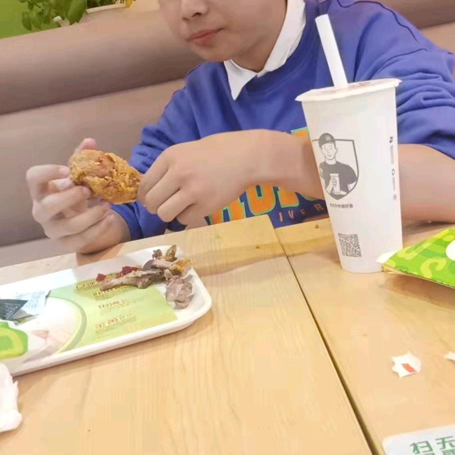 用户1703480157065
