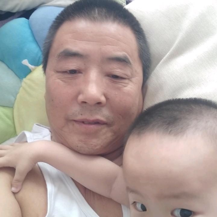 杨进勤，大小车教练员