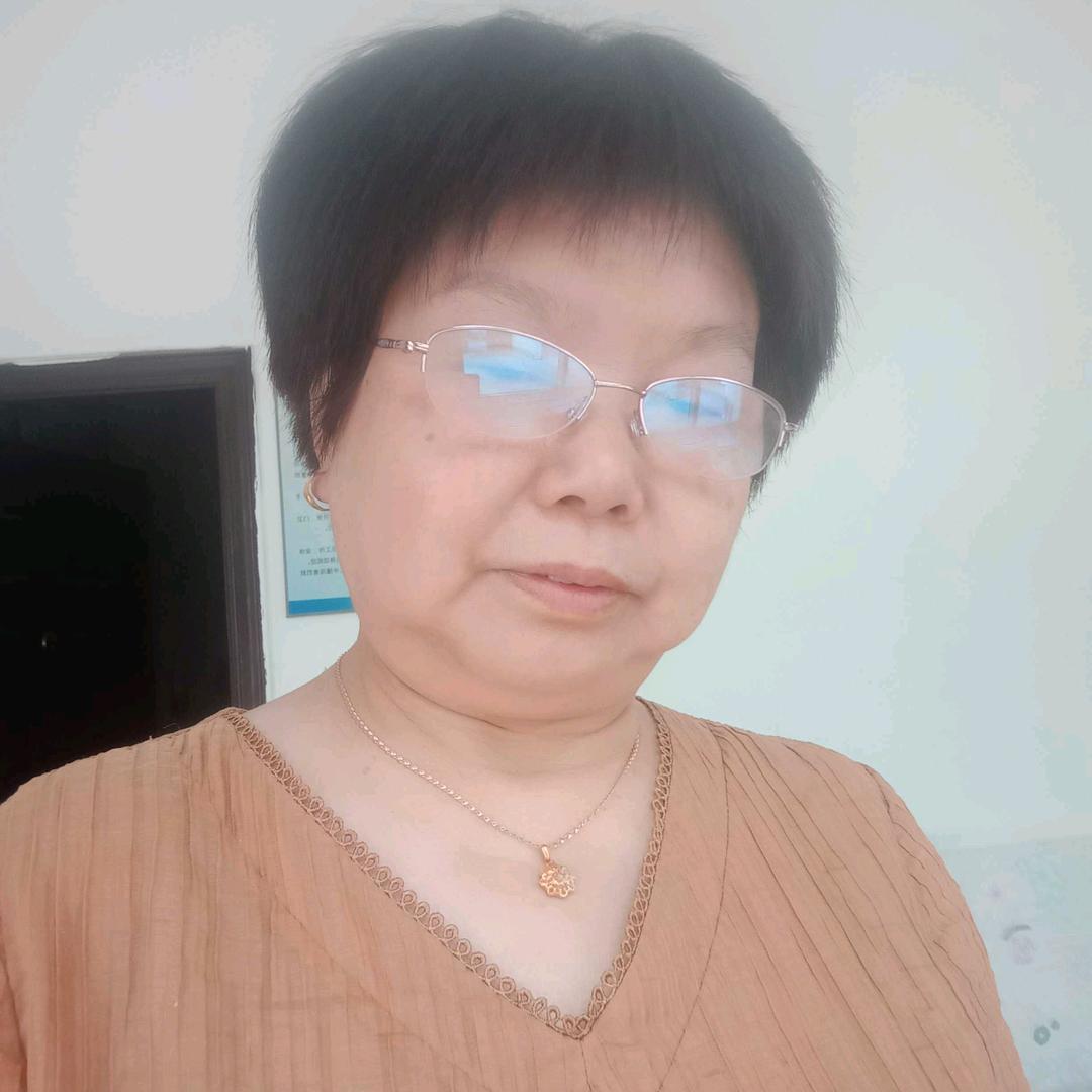 用户70797346047737，碧华