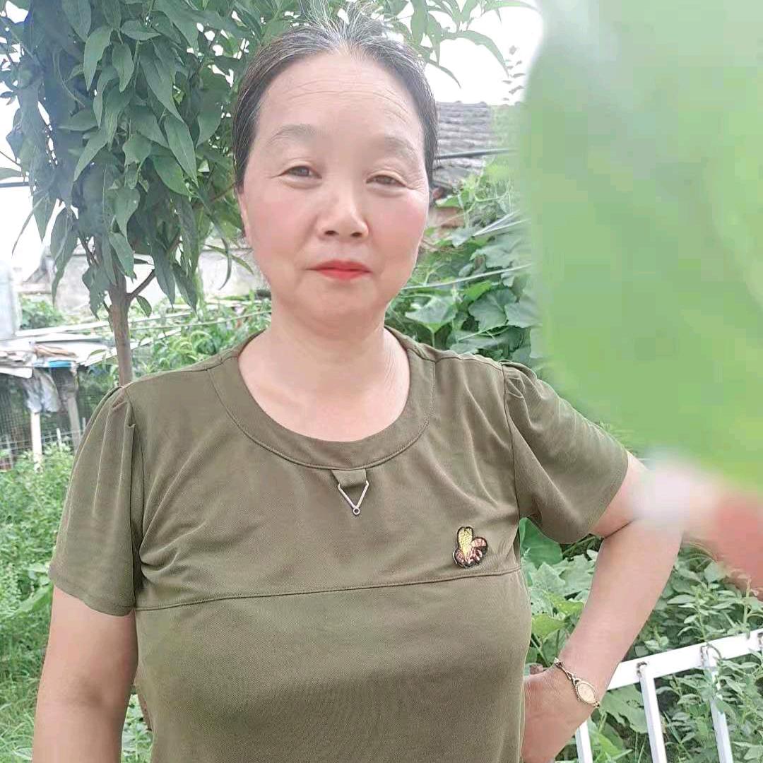 小芬，晚上8.10首播