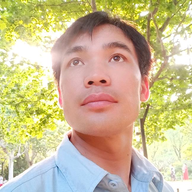 @胡子哥（三个娃儿的单亲爸爸）