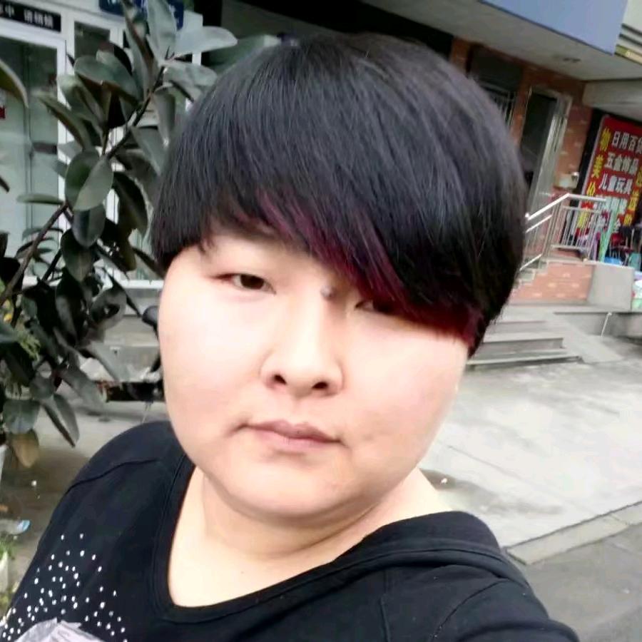 努力云姐@(摆摊记)
