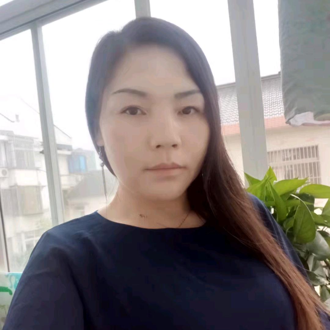琼姐“🎤爱唱歌每天21点10分开播。