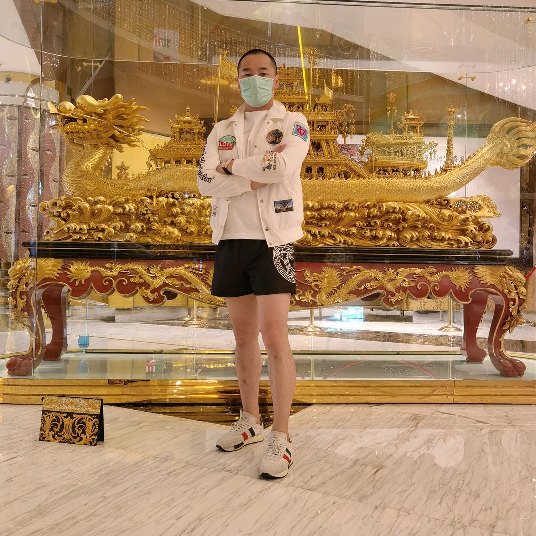 龙先生
