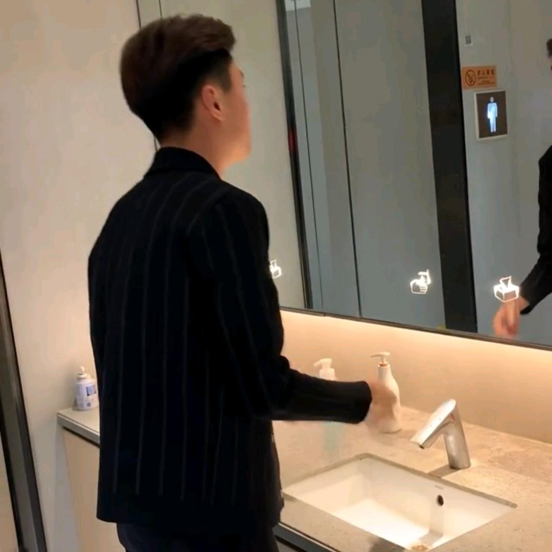陈总监呐 📷【布依族】