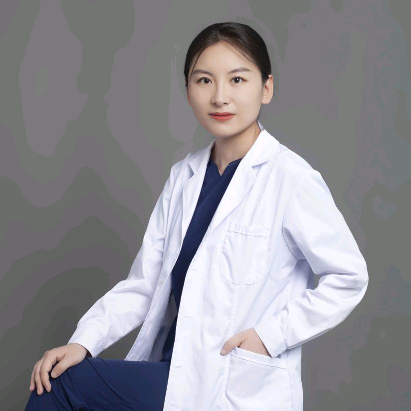 儿科医生张笑聪