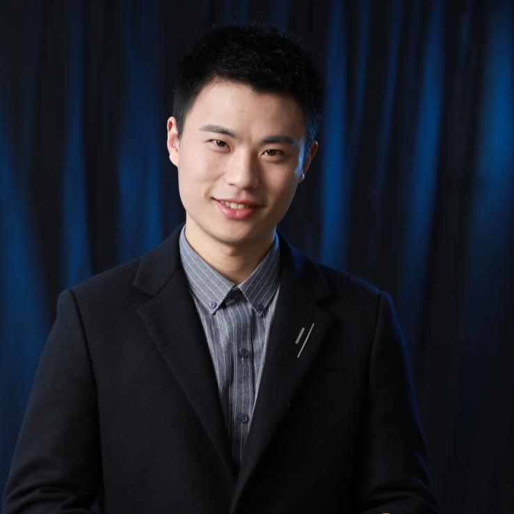 奔易木业，谭佳