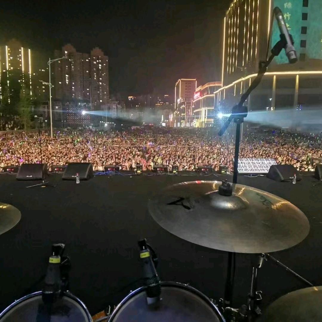 不会打鼓的老福