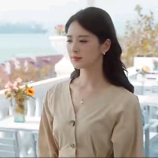 玫瑰衣橱