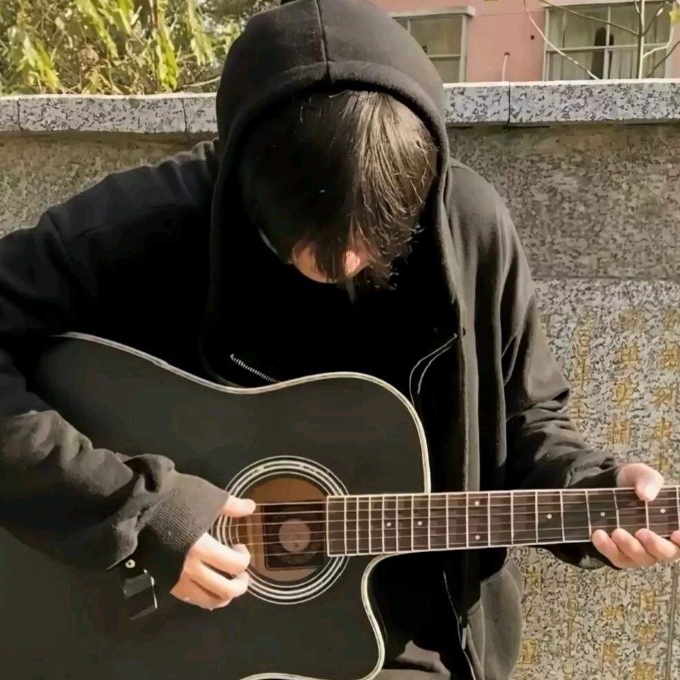 慢慢爱上音乐。