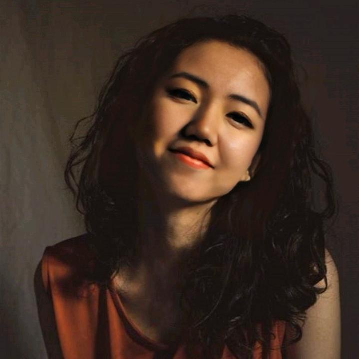 Eline（爱吃的一一）