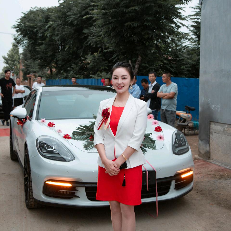 爱笑的海婷