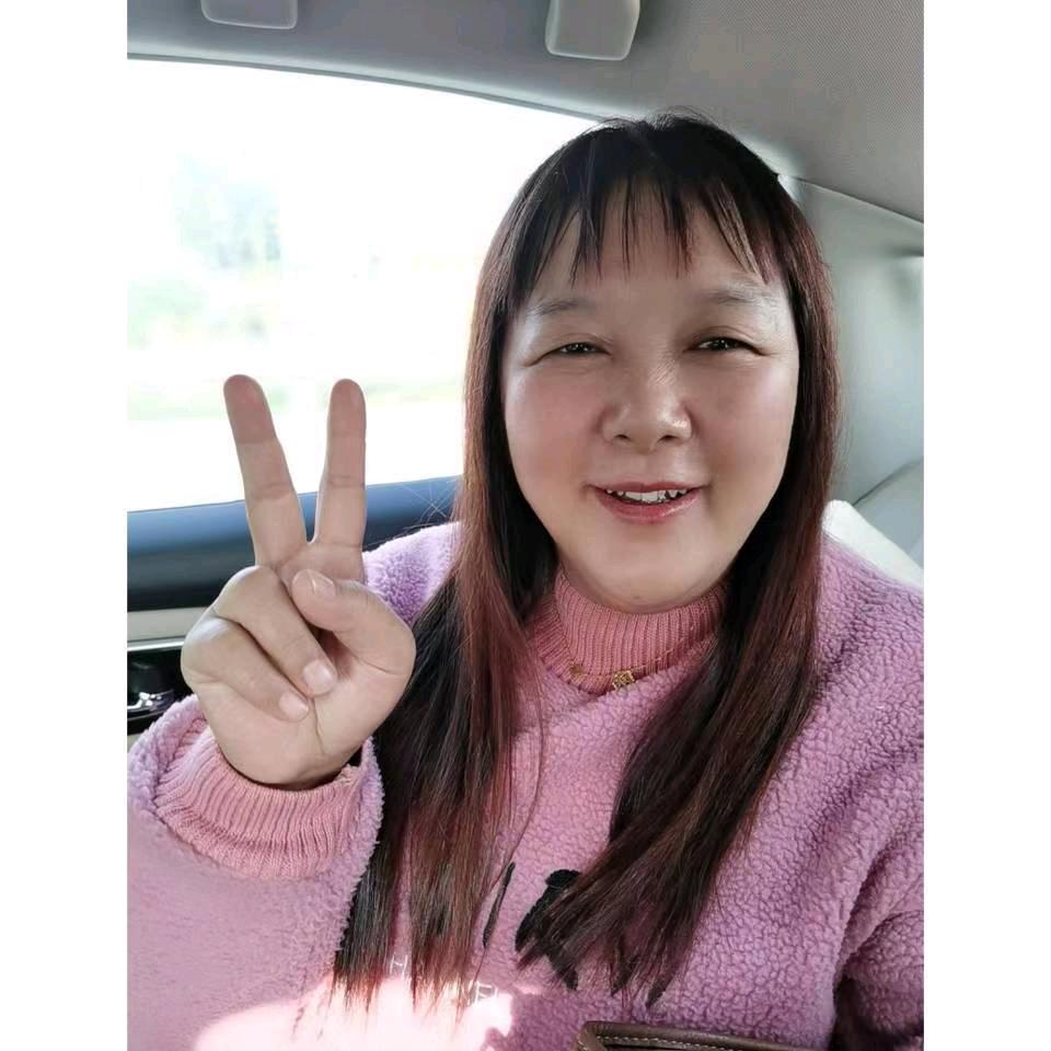 @小英
