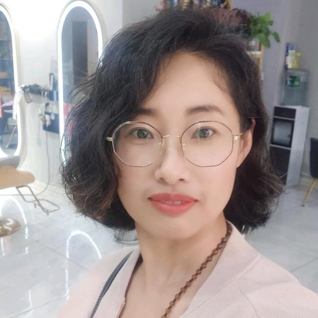 手机膜壳之家～小美