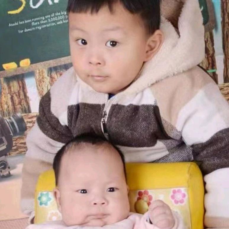 自产自销红膏大闸蟹