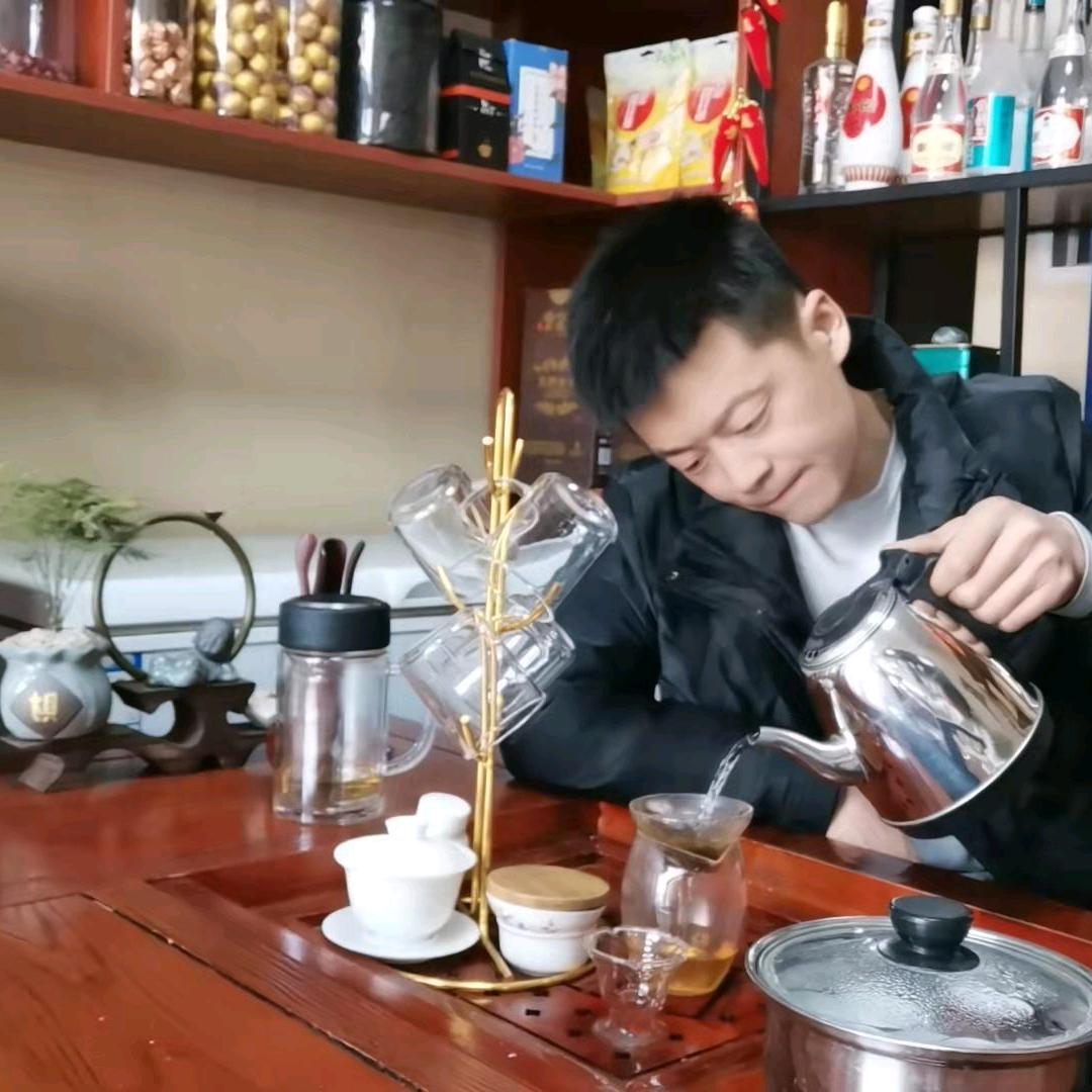 三哥茶元道《烟酒茶》