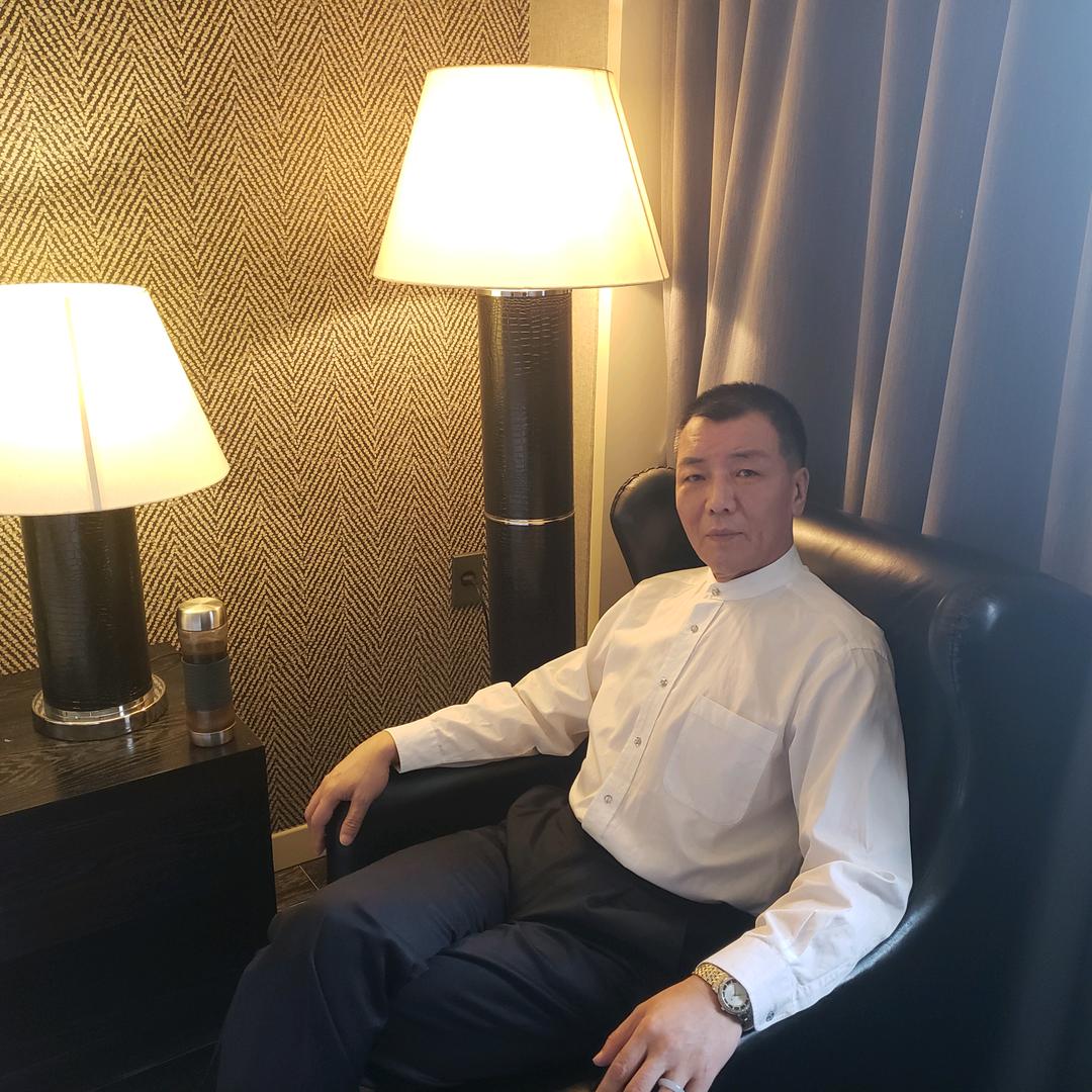 美业  阿泽西