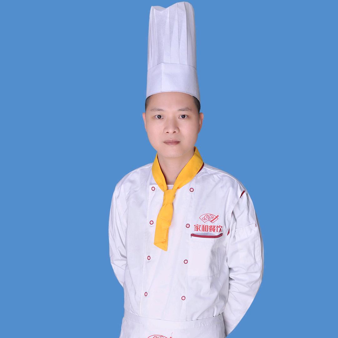 家和餐饮李伟