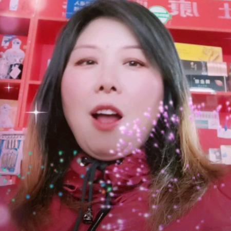 小超市的老板娘