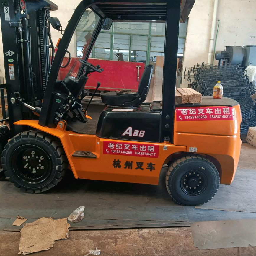 老纪叉车汽吊专业出租