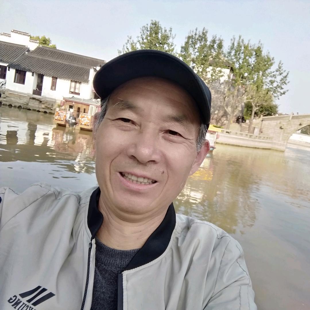 小帅哥