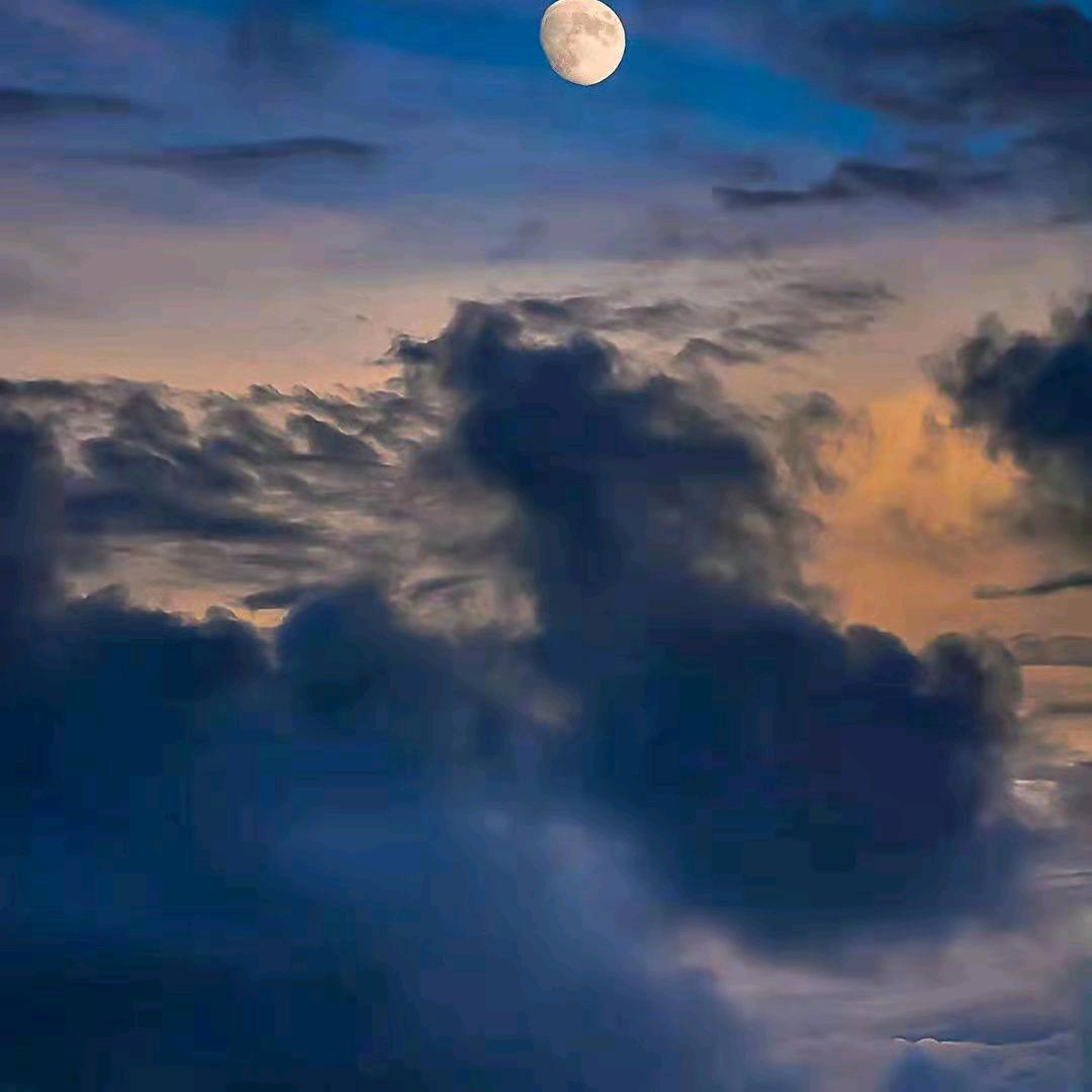 星空故事 天天陪你