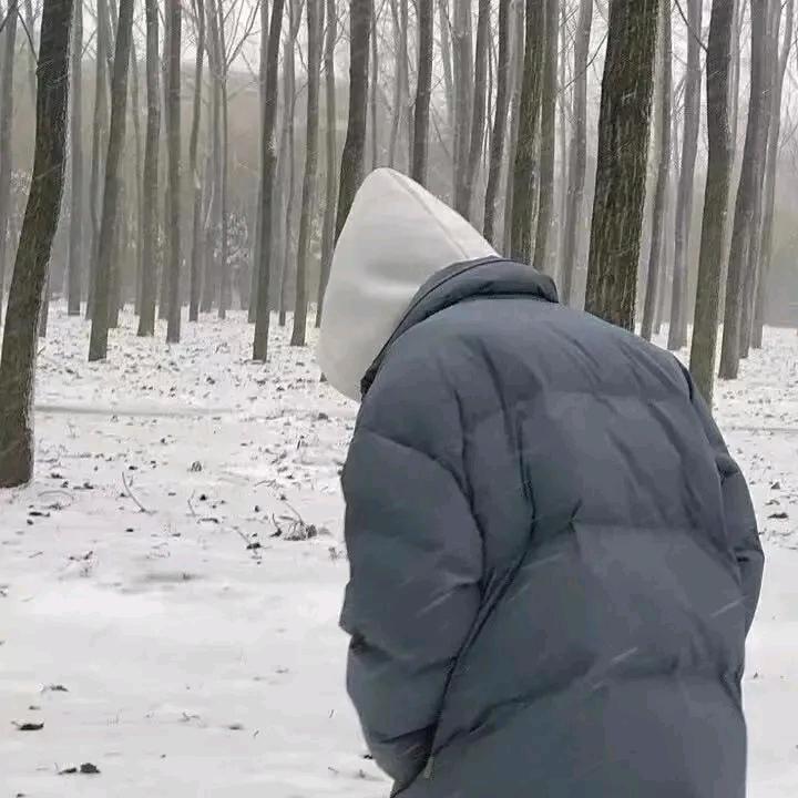 于八歲
