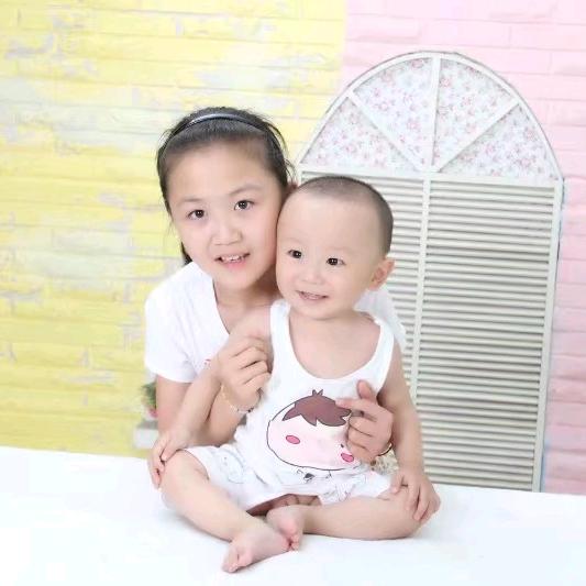 安奇乐易富一楼内衣，睡衣