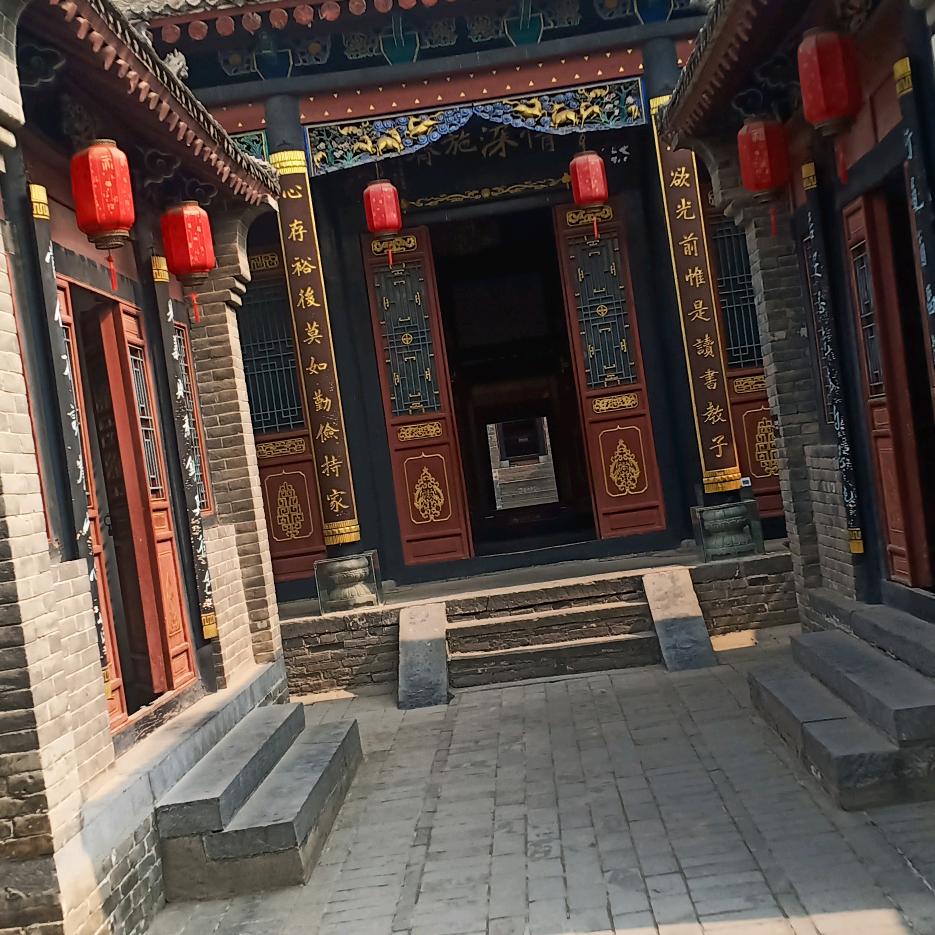 胡兰天_