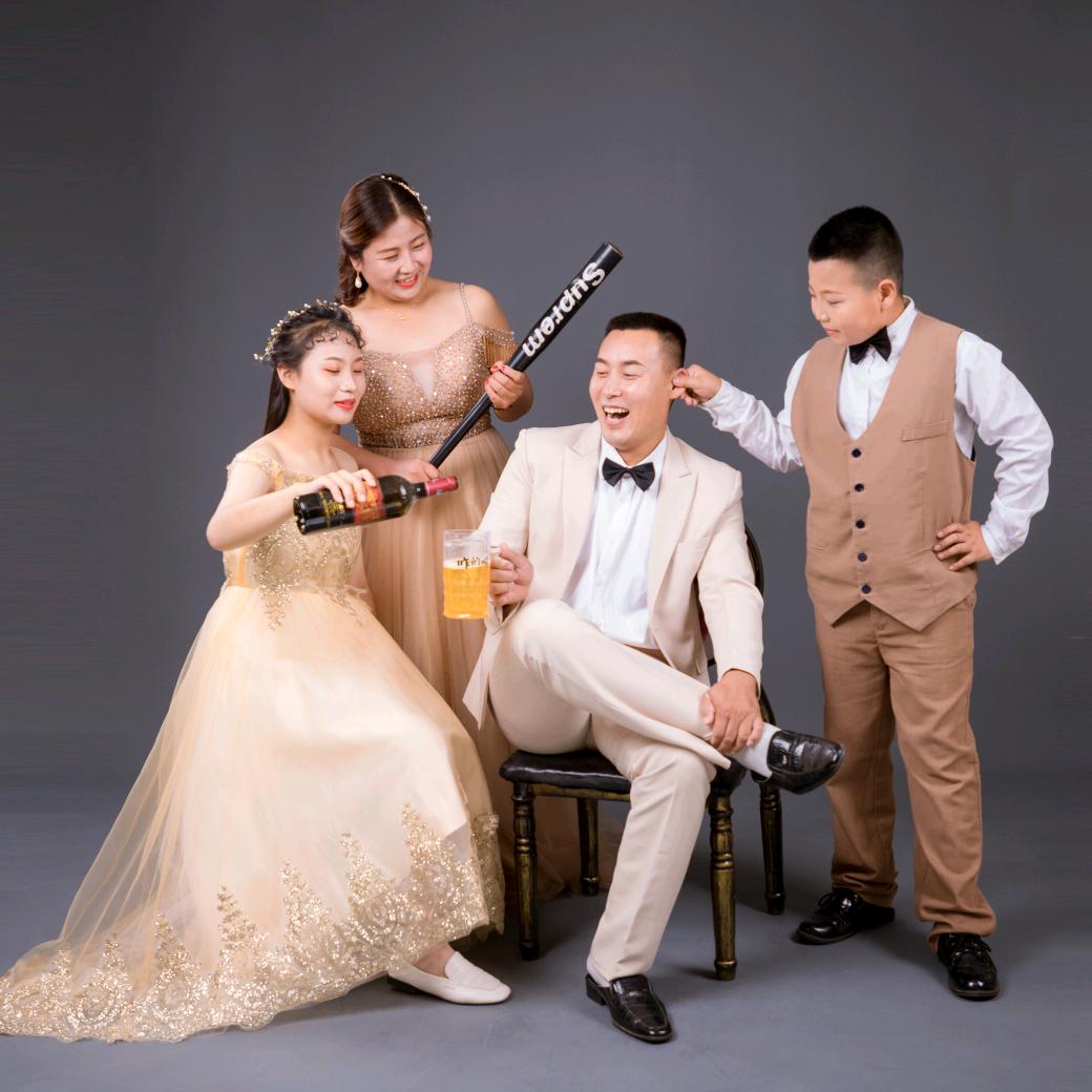 人间非净土，各有各的苦。