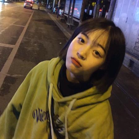 爱吃香菜的兔子