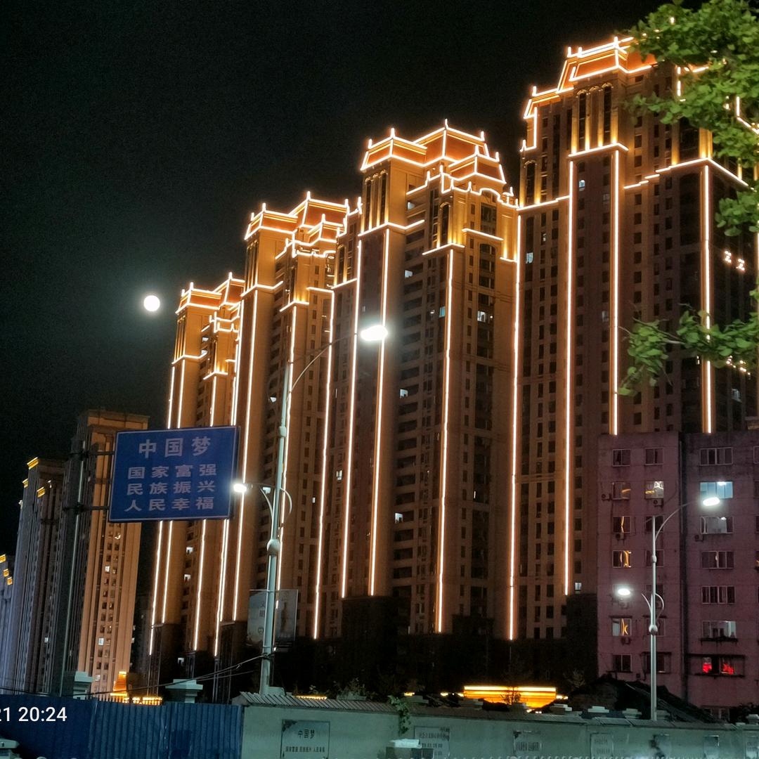 夜晚の星光