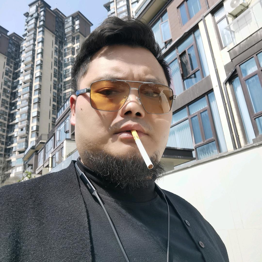 刘忠伦