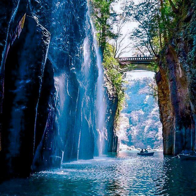 郴州市蓝冠玻璃厂