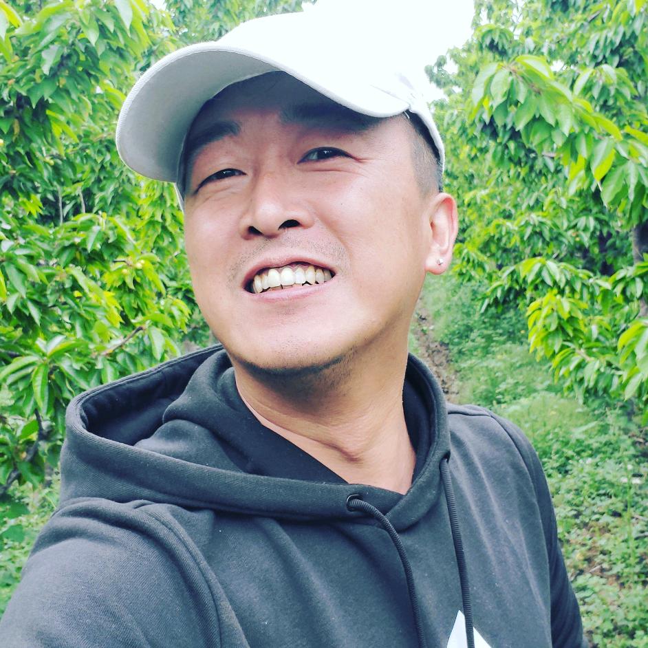 耳钉大叔二选一@抖音