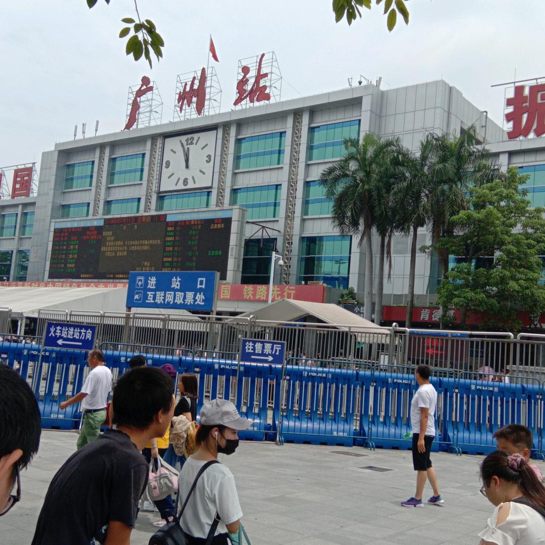 为了生活努力奋斗