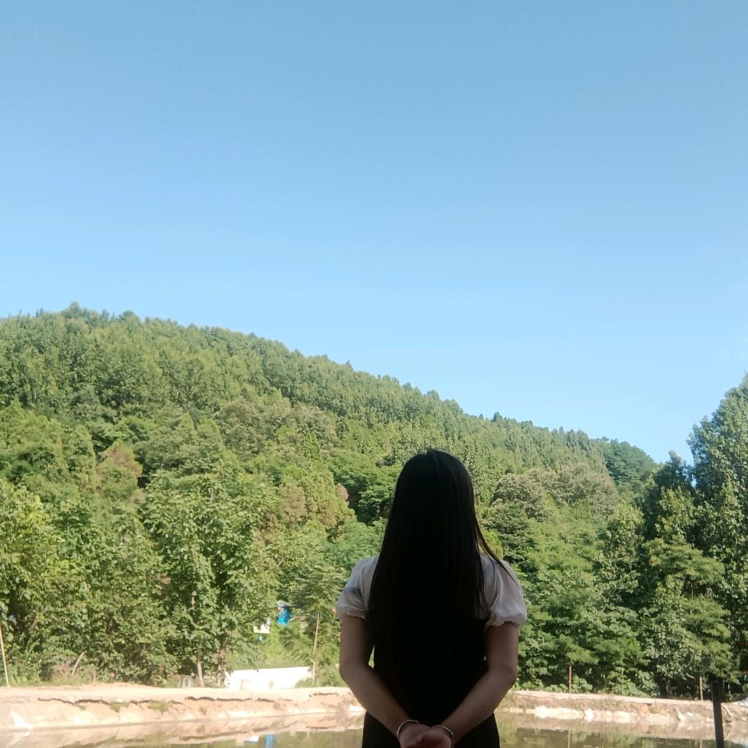 小湾任院鱼池