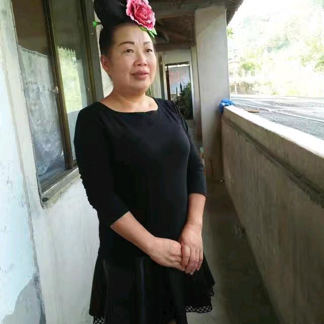 熊德芬