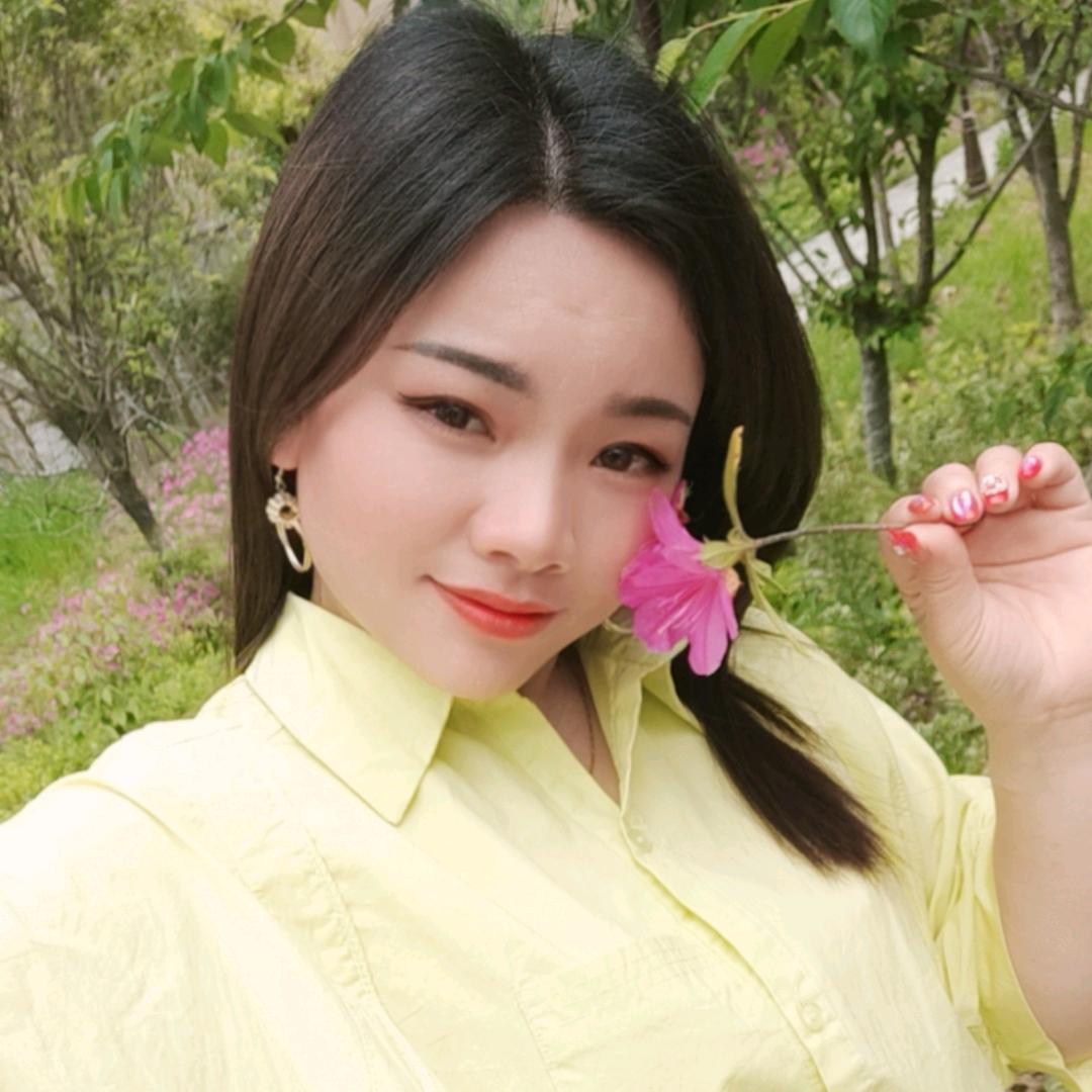 小英子爱山歌