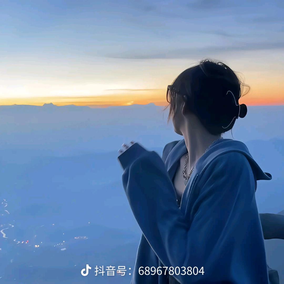 今天早睡了吗🥱