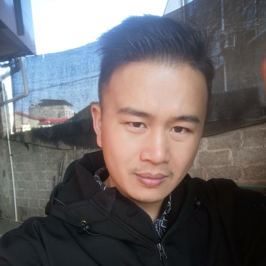 老帅哥爱唱歌