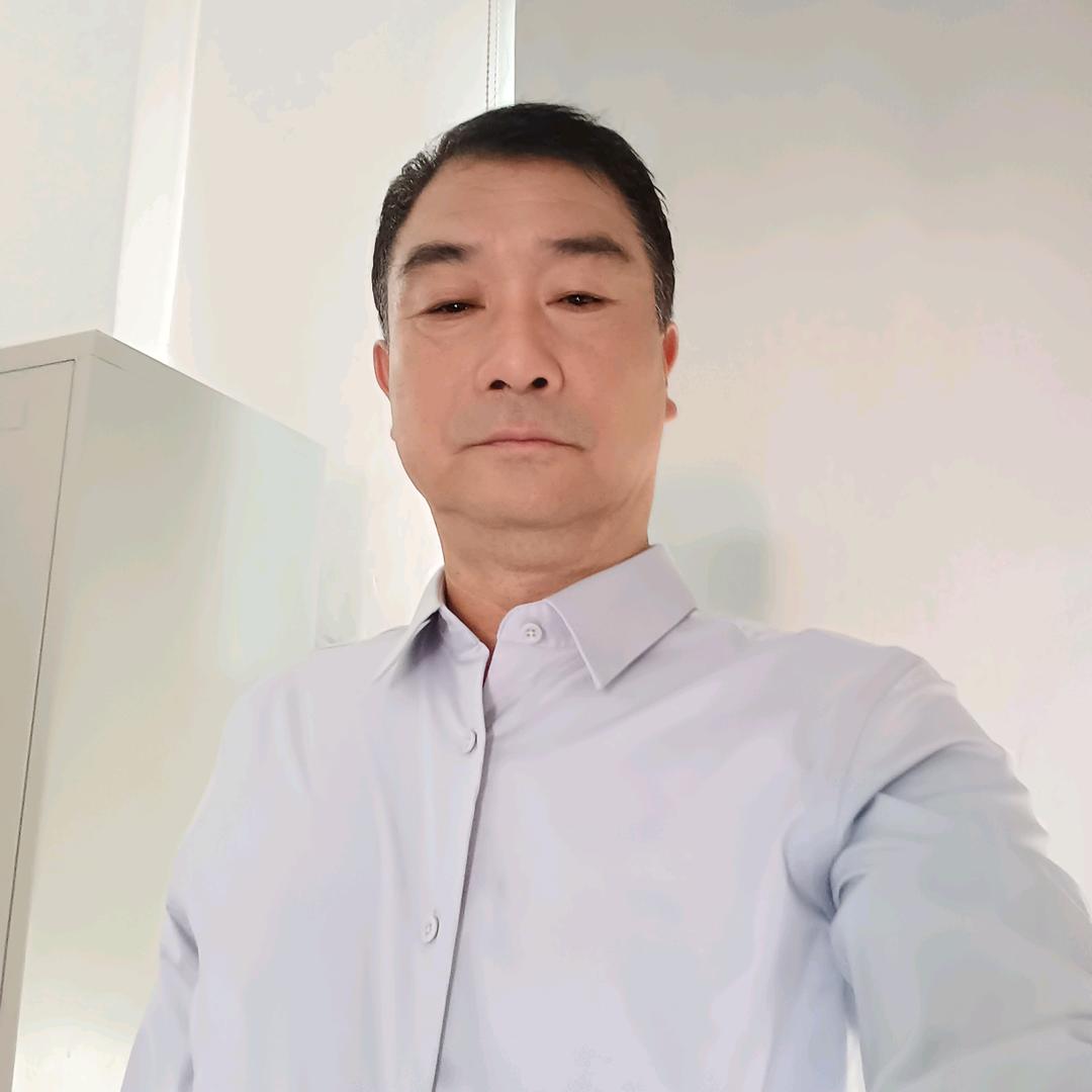 破土的蝉