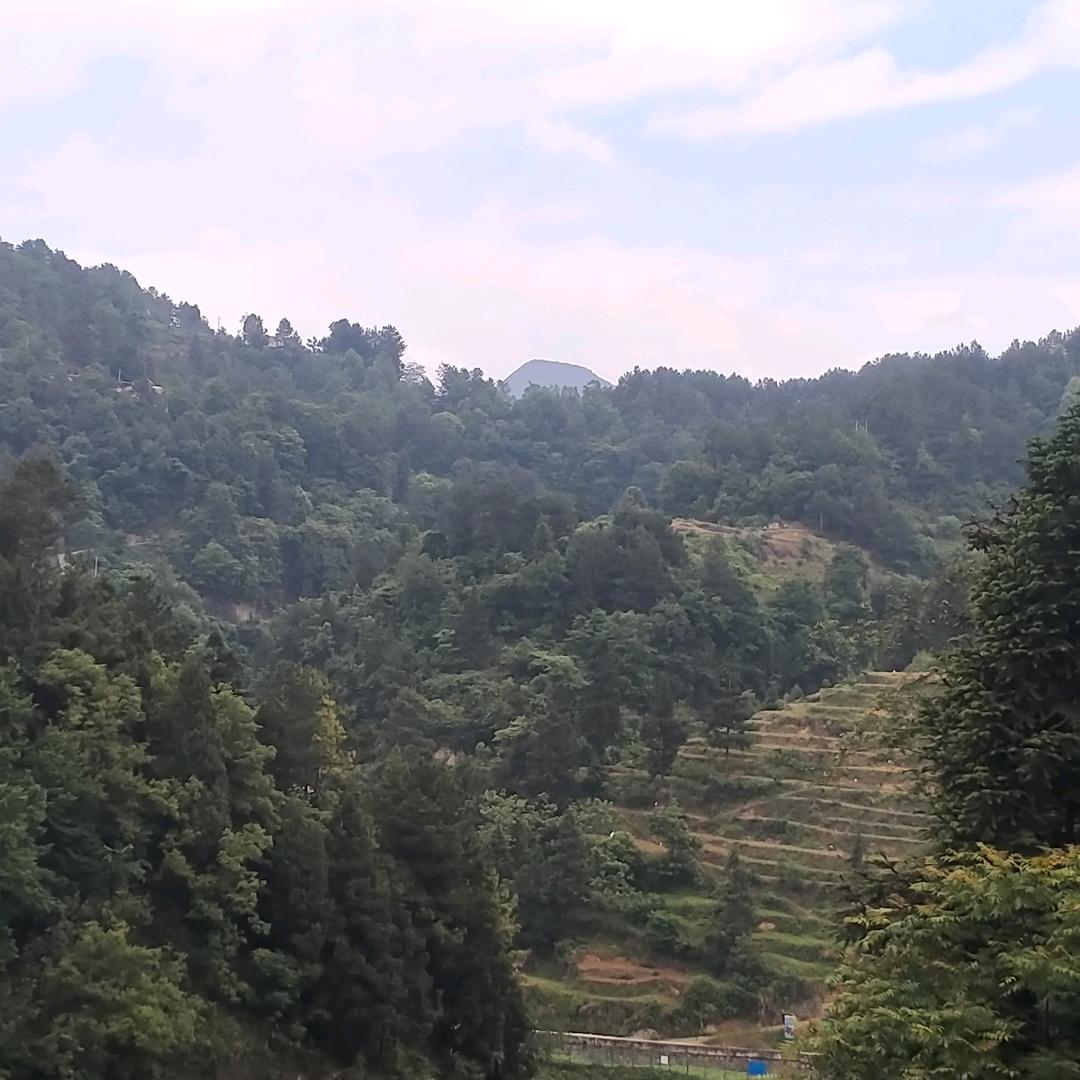 山高路远