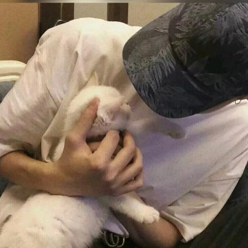 背着书包下地
