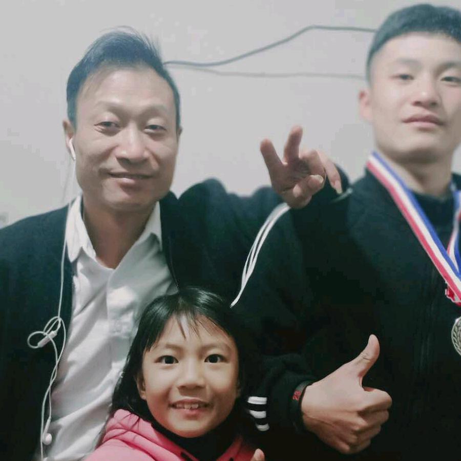 蔡怀龙