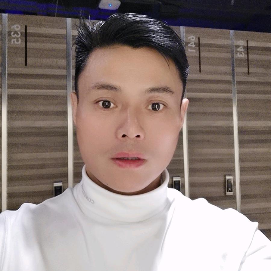 达人强哥街头健身