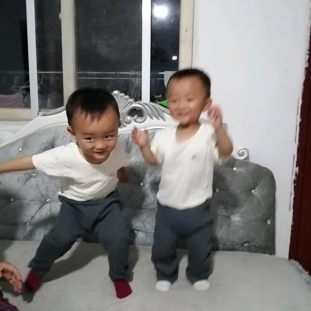 双胞胎奶奶