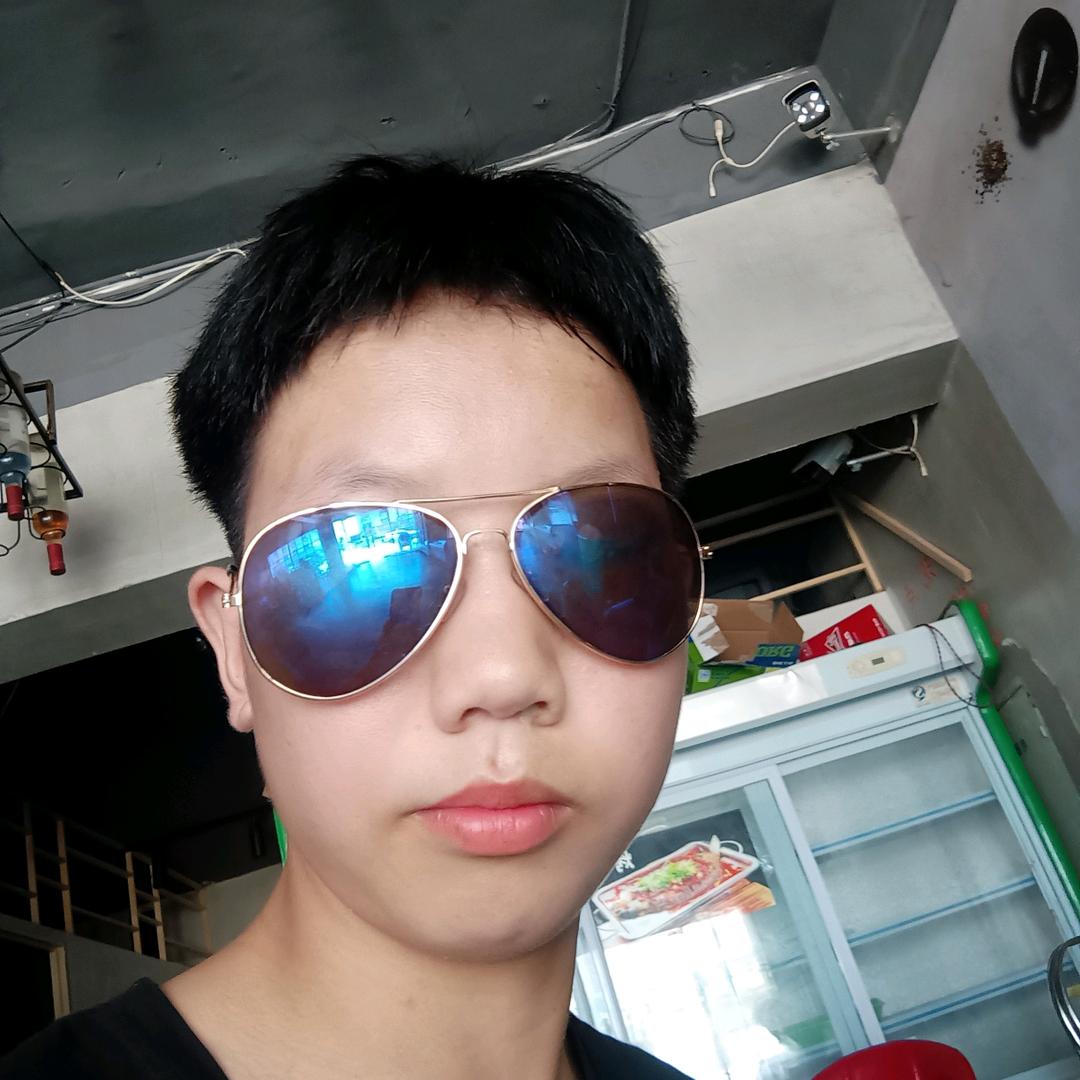 肚肚有点饿。