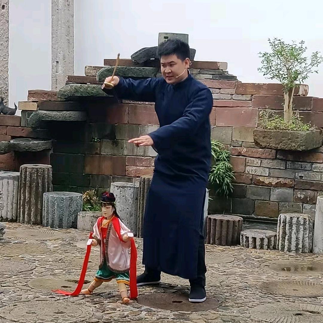 青年木偶婺剧团