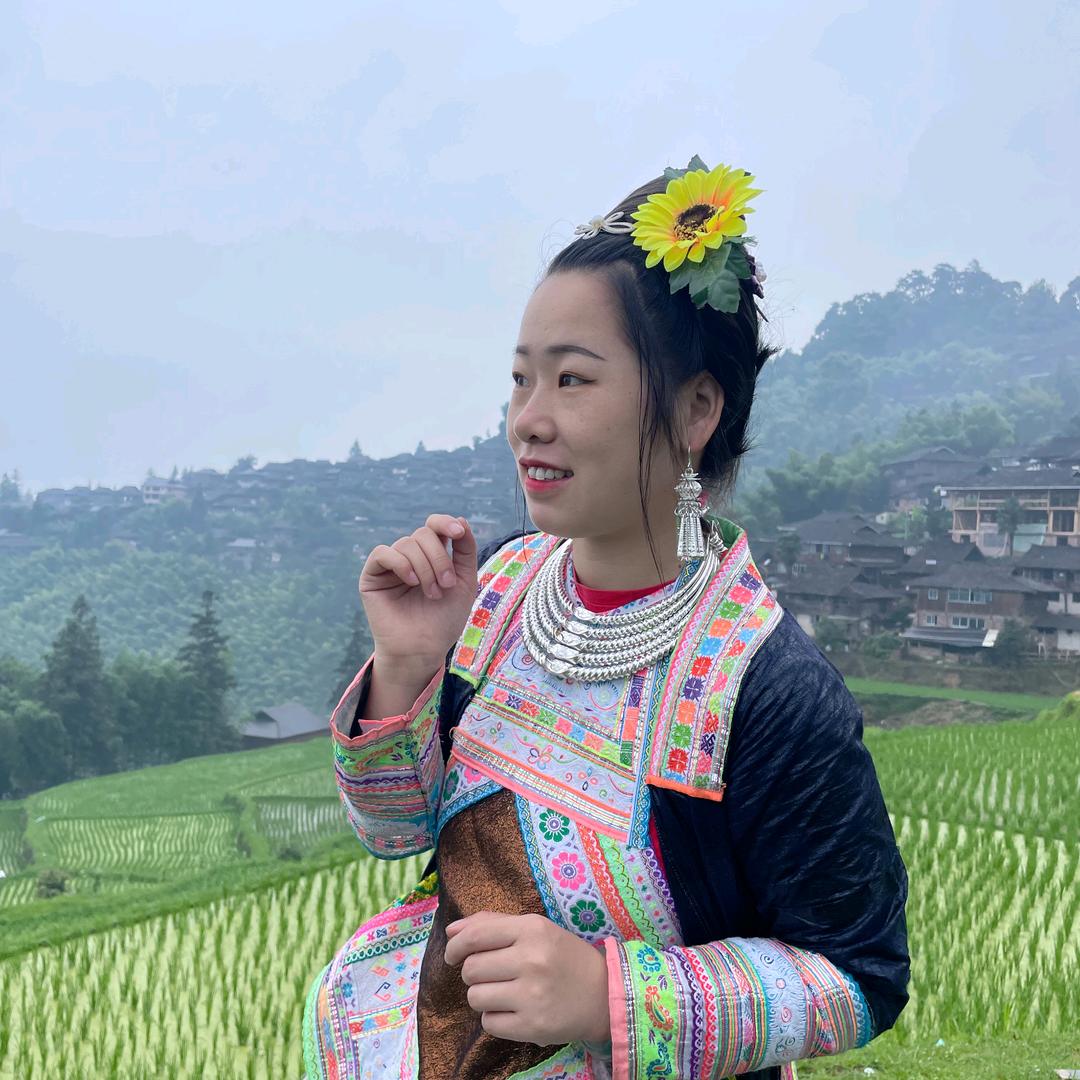 岜沙妹(苗族风情)